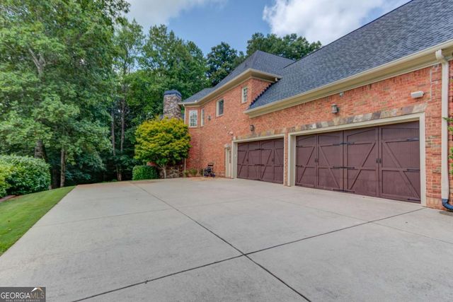 2450 Shumard Oak Drive, Braselton, GA 30517