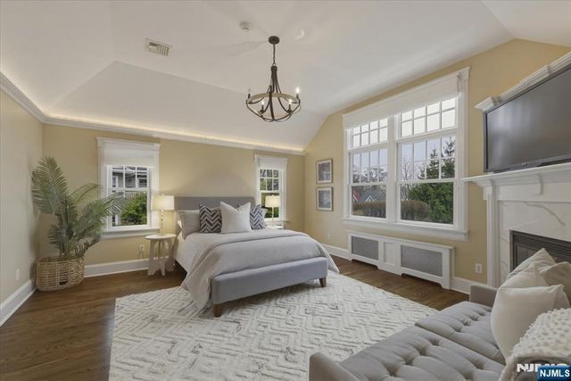157 Melrose Place, Ridgewood, NJ 07450