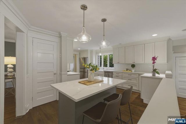 157 Melrose Place, Ridgewood, NJ 07450