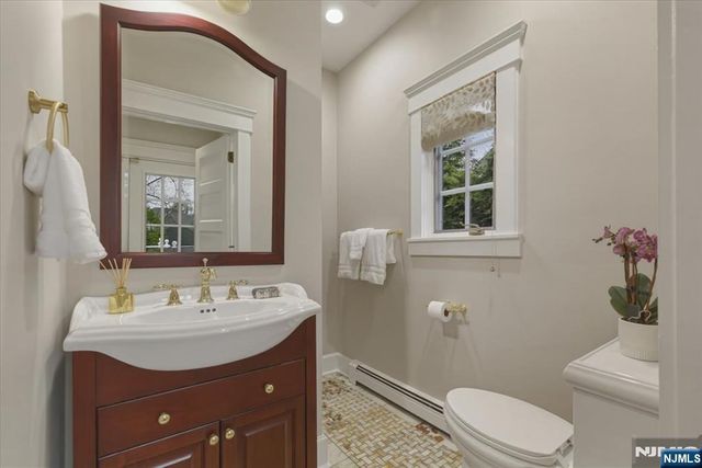 157 Melrose Place, Ridgewood, NJ 07450