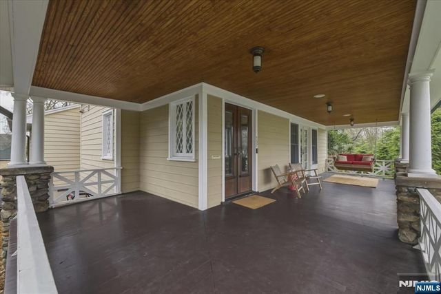 157 Melrose Place, Ridgewood, NJ 07450