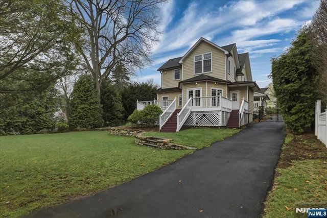 157 Melrose Place, Ridgewood, NJ 07450