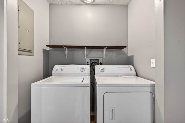 420 N Jackson Park Drive, Seymour, IN 47274