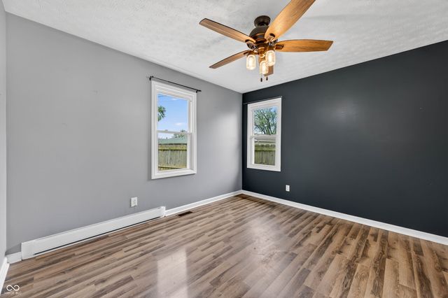 420 N Jackson Park Drive, Seymour, IN 47274
