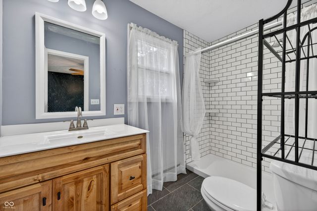 420 N Jackson Park Drive, Seymour, IN 47274