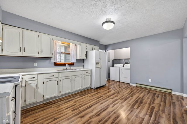 420 N Jackson Park Drive, Seymour, IN 47274