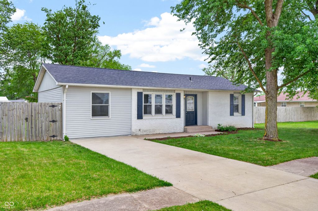 420 N Jackson Park Drive, Seymour, IN 47274