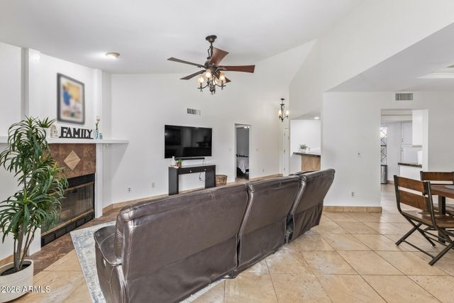 3861 E SALINAS Street, Phoenix, AZ 85044