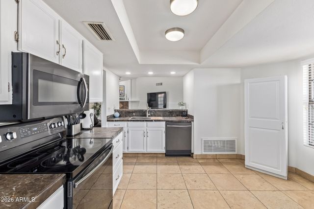 3861 E SALINAS Street, Phoenix, AZ 85044