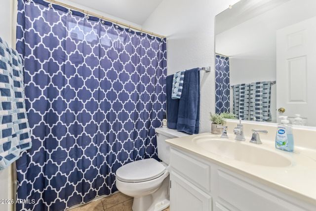 3861 E SALINAS Street, Phoenix, AZ 85044