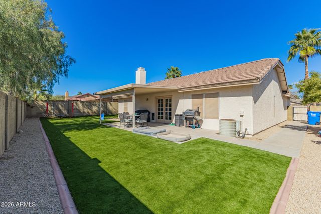 3861 E SALINAS Street, Phoenix, AZ 85044