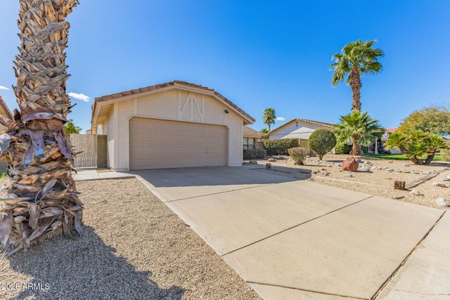 3861 E SALINAS Street, Phoenix, AZ 85044