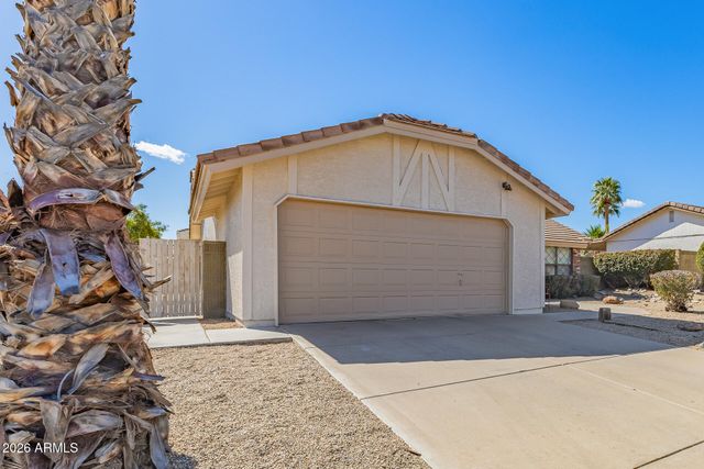 3861 E SALINAS Street, Phoenix, AZ 85044