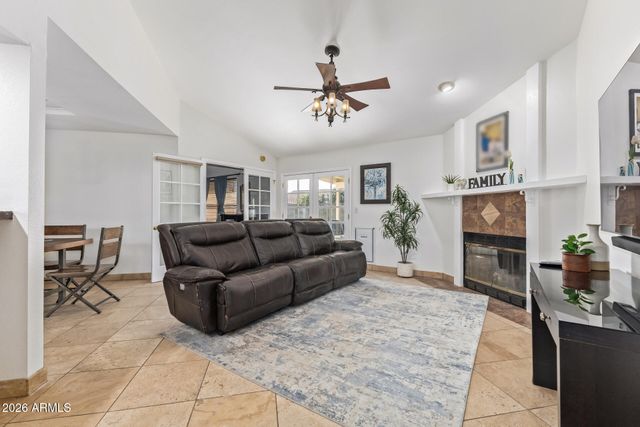 3861 E SALINAS Street, Phoenix, AZ 85044