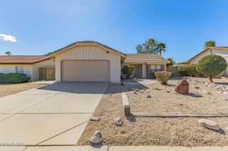 3861 E SALINAS Street, Phoenix, AZ 85044