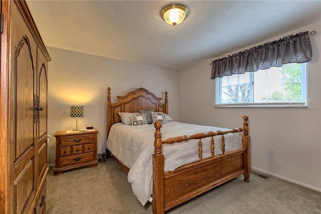 65 W Glennis Drive, Hempfield Twp, PA 15601