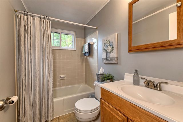 65 W Glennis Drive, Hempfield Twp, PA 15601