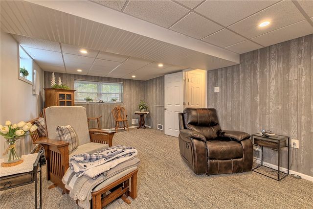 65 W Glennis Drive, Hempfield Twp, PA 15601