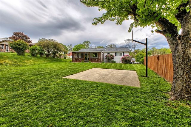 65 W Glennis Drive, Hempfield Twp, PA 15601