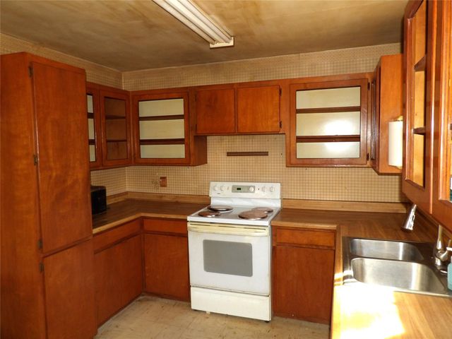 16590 E State Highway 21, Grapeland, TX 75844