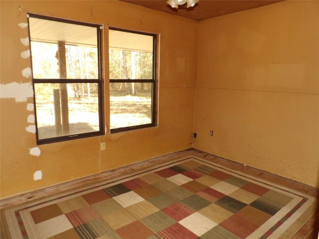 16590 E State Highway 21, Grapeland, TX 75844