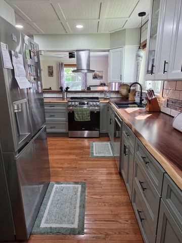 300 Brady Street, Chesaning, MI 48616