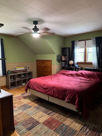 300 Brady Street, Chesaning, MI 48616
