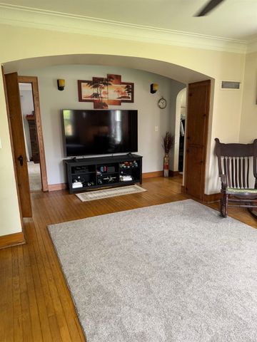 300 Brady Street, Chesaning, MI 48616