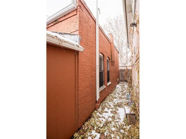 3230 Vallejo St, Denver, CO 80211