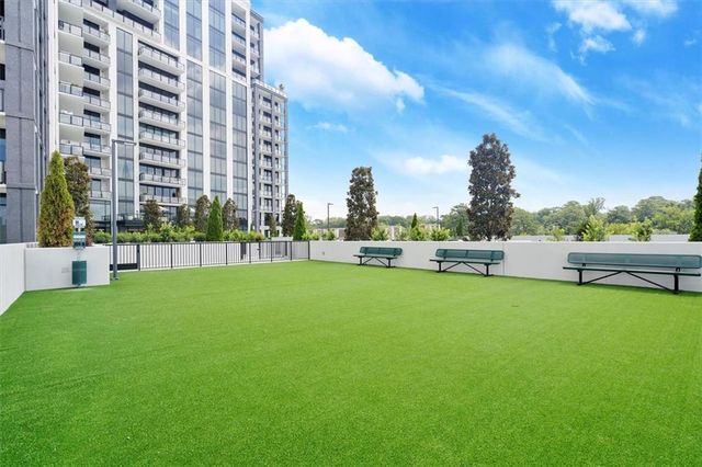 2425 Peachtree NE Road 502, Atlanta, GA 30305