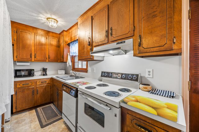 900 Cricket Knoll Road, Fuquay Varina, NC 27526