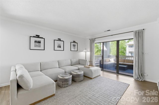 308 Queens Road 32, Charlotte, NC 28204