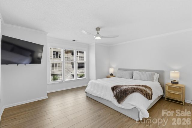 308 Queens Road 32, Charlotte, NC 28204