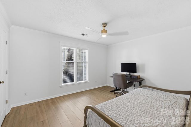 308 Queens Road 32, Charlotte, NC 28204