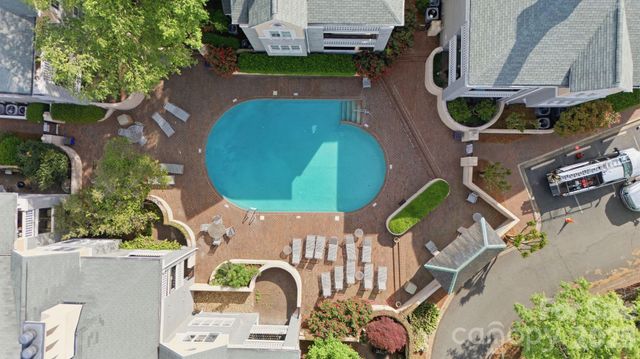 308 Queens Road 32, Charlotte, NC 28204