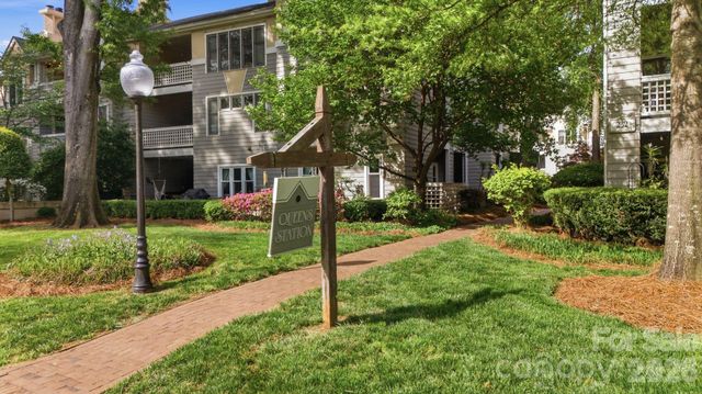308 Queens Road 32, Charlotte, NC 28204