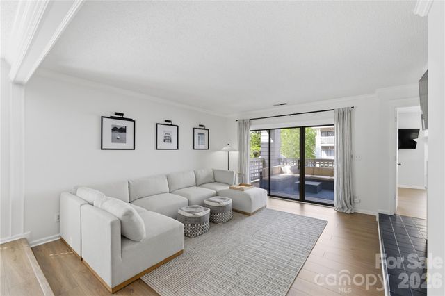 308 Queens Road 32, Charlotte, NC 28204