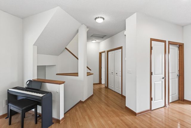 10859 Kingsfield Lane, Woodbury, MN 55129