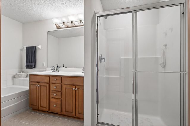 10859 Kingsfield Lane, Woodbury, MN 55129