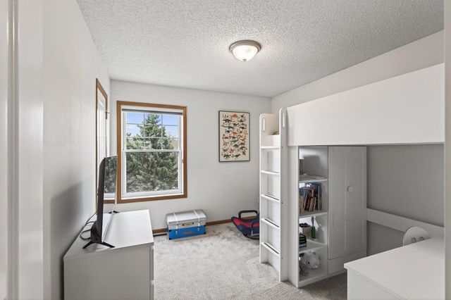 10859 Kingsfield Lane, Woodbury, MN 55129