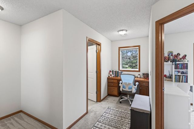 10859 Kingsfield Lane, Woodbury, MN 55129