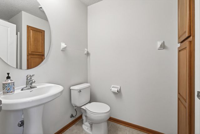 10859 Kingsfield Lane, Woodbury, MN 55129