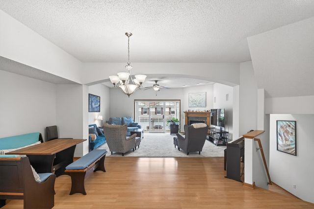 10859 Kingsfield Lane, Woodbury, MN 55129