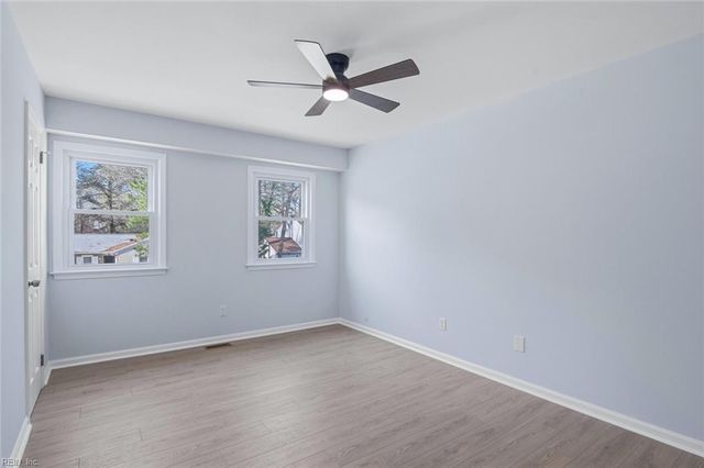 20 Chowan PL, Newport News, VA 23608