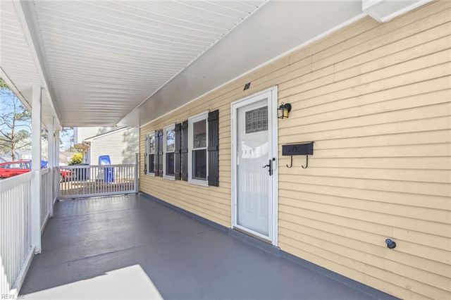 20 Chowan PL, Newport News, VA 23608