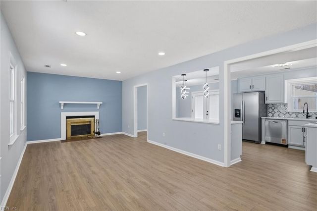 20 Chowan PL, Newport News, VA 23608