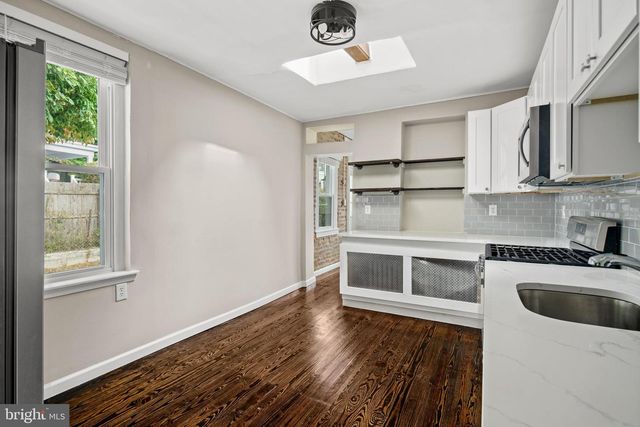 127 SEVILLE ST, Philadelphia, PA 19127