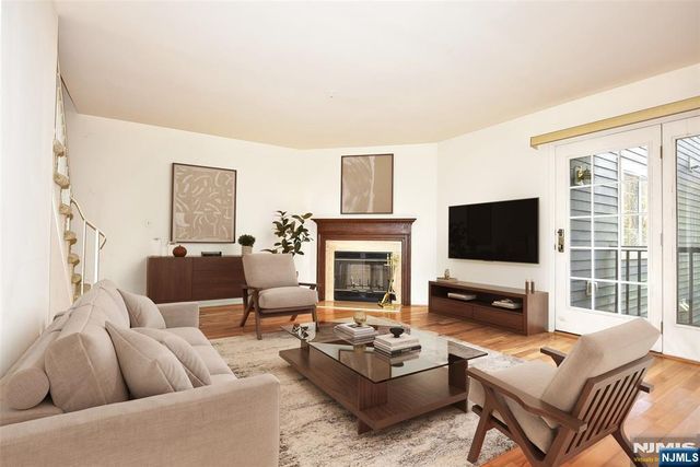 339 Cambridge Drive, Ramsey, NJ 07446