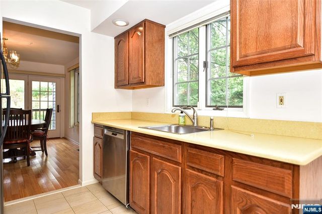 339 Cambridge Drive, Ramsey, NJ 07446