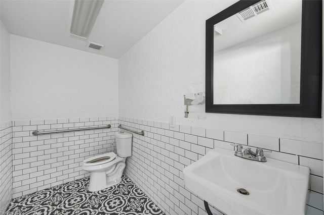 300 E Pennsylvania Avenue, Fort Worth, TX 76104